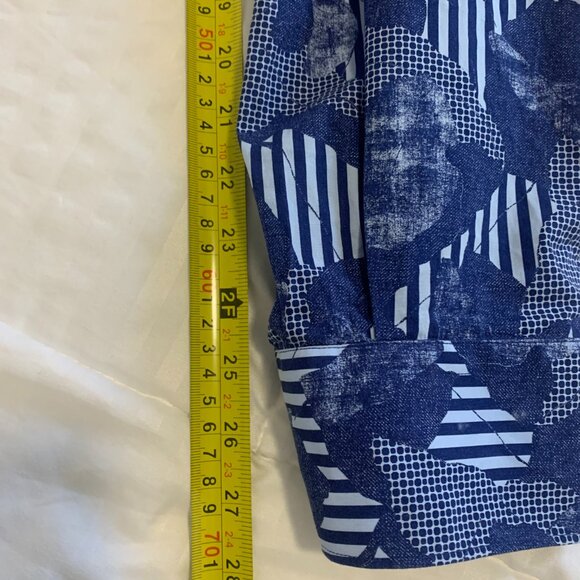 Saks Fifth Avenue Mens Shirt - Picture 10 of 10